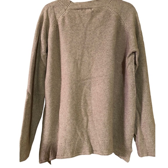 Woman’s Dusty Pink Sweater - Picture 2 of 4